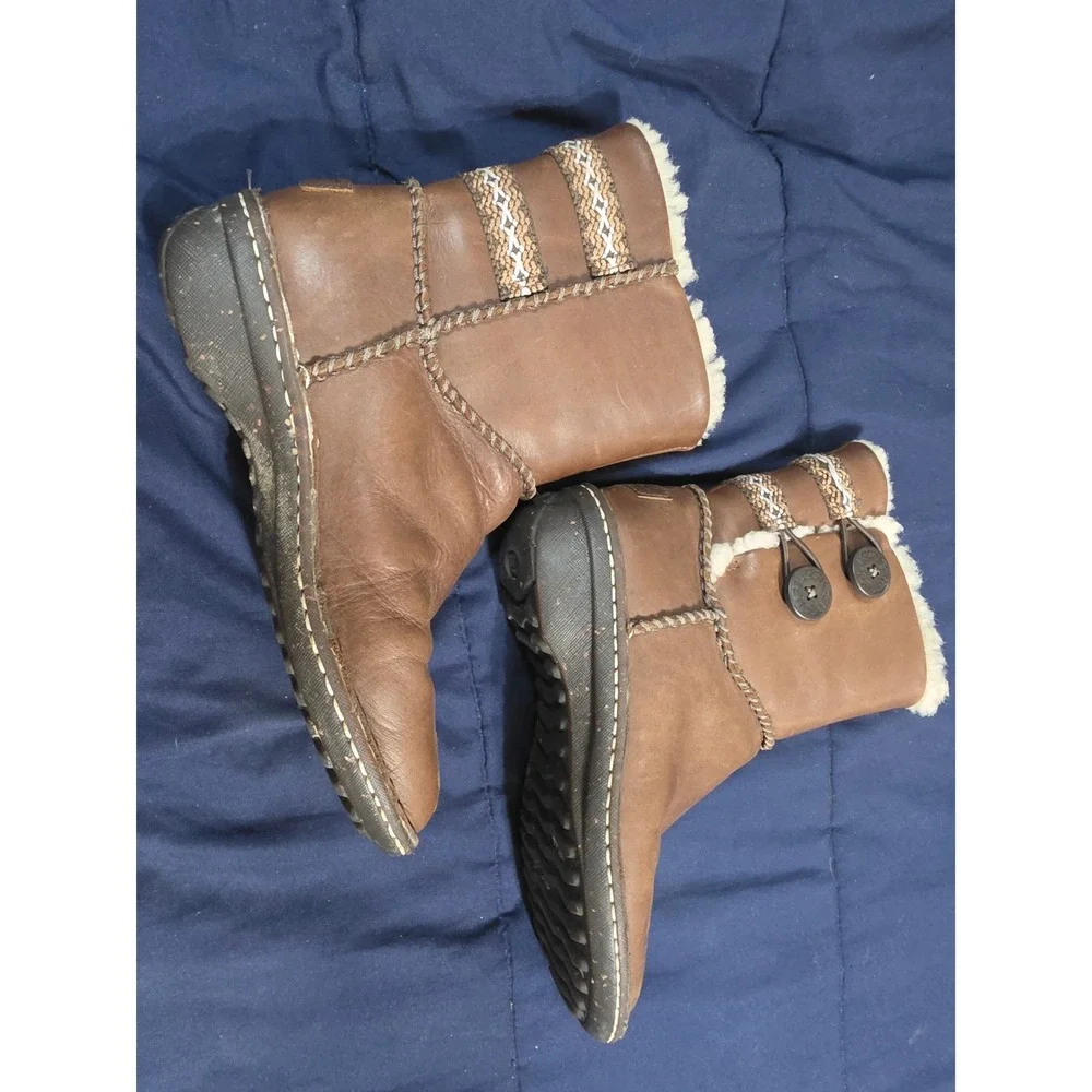 UGG australia lattice